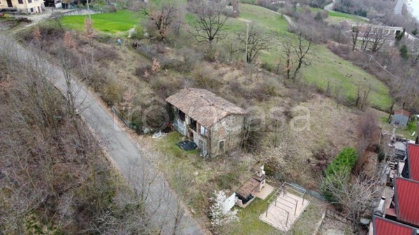 casa indipendente in vendita a Coli in zona Perino