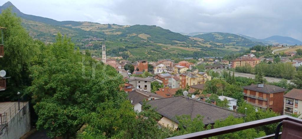 appartamento in vendita a Coli in zona Perino