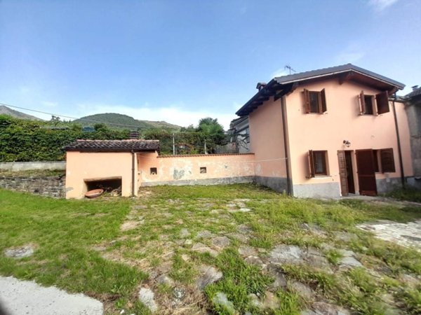 casa indipendente in vendita a Coli