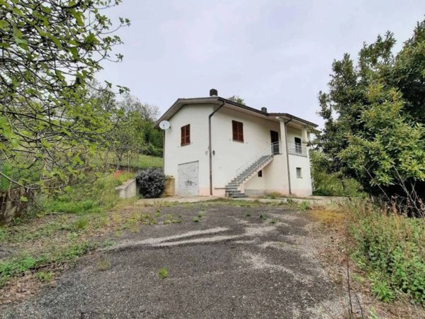 casa indipendente in vendita a Coli in zona Perino