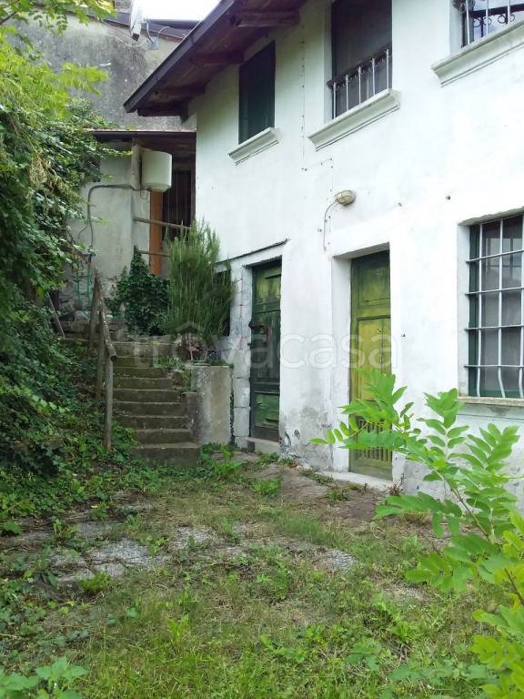 casa indipendente in vendita a Coli in zona Perino