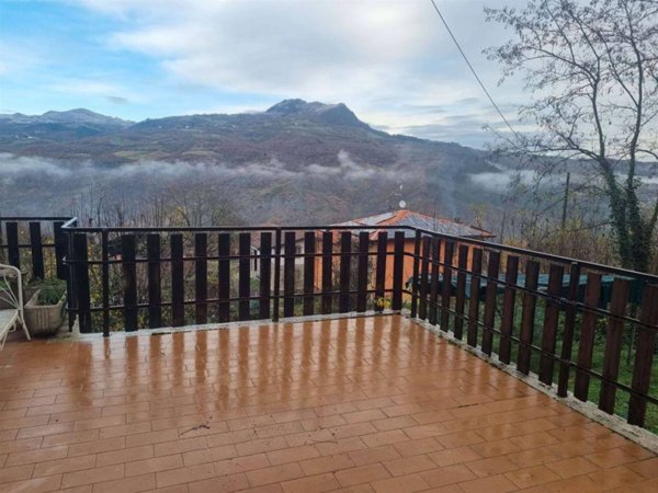 appartamento in vendita a Coli in zona Perino