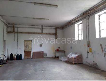 locale commerciale in vendita a Coli