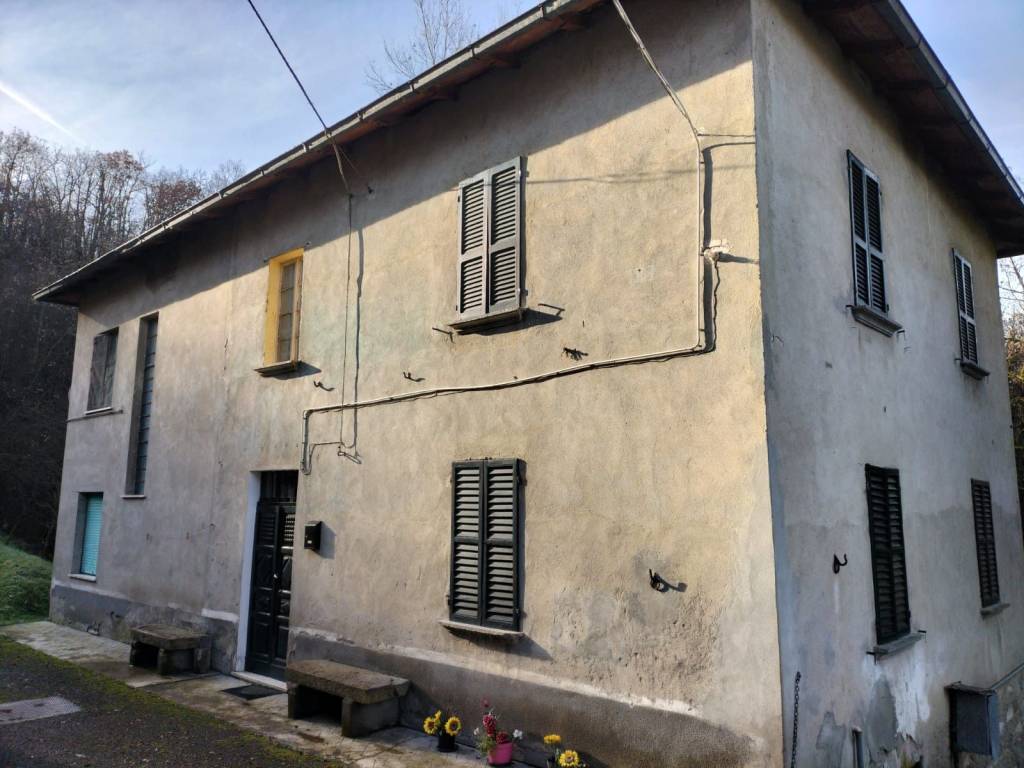 casa indipendente in vendita a Coli