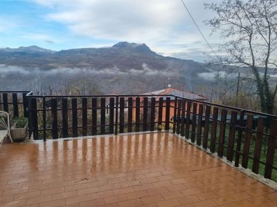 appartamento in vendita a Coli in zona Perino