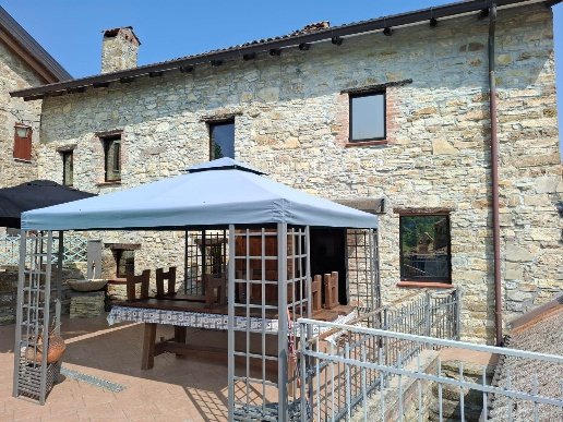 casa semindipendente in vendita a Coli in zona Perino