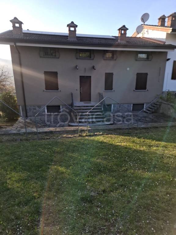 casa indipendente in vendita a Coli