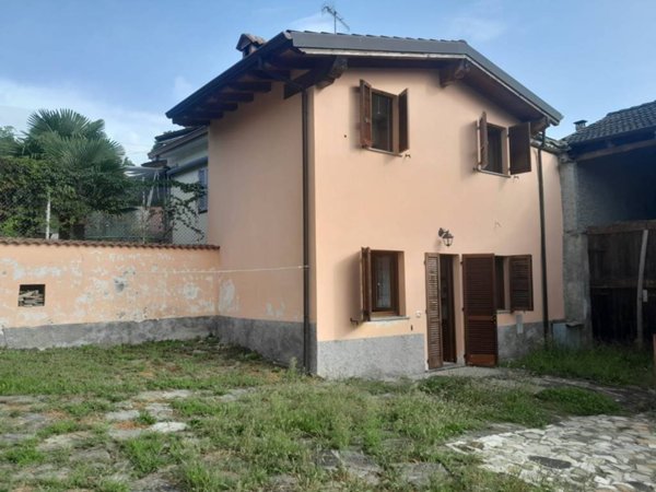 casa indipendente in vendita a Coli in zona Perino