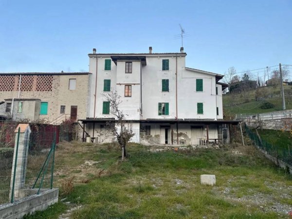 casa indipendente in vendita a Coli in zona Perino