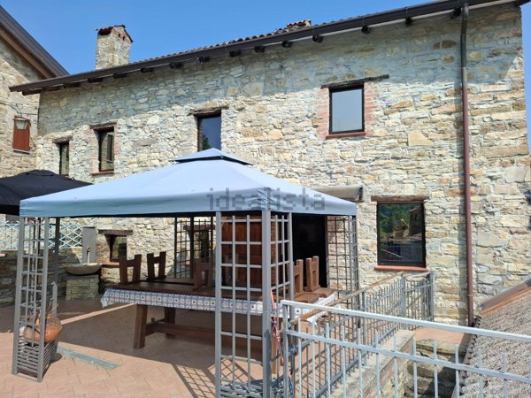 casa semindipendente in vendita a Coli in zona Perino