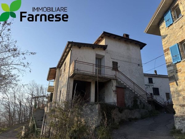 casa indipendente in vendita a Coli in zona Perino