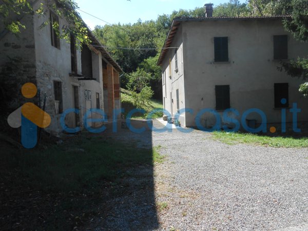 casa indipendente in vendita a Coli in zona Perino