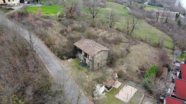 casa indipendente in vendita a Coli in zona Perino