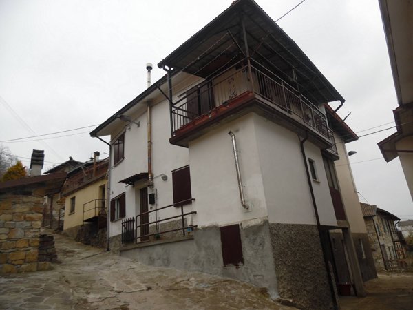 casa indipendente in vendita a Corte Brugnatella