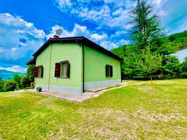 casa indipendente in vendita a Corte Brugnatella in zona Marsaglia