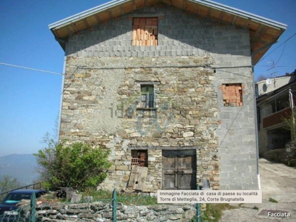 casa indipendente in vendita a Corte Brugnatella