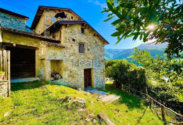 casale in vendita a Corte Brugnatella in zona Marsaglia