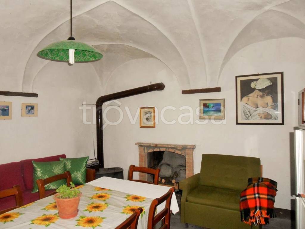 casa indipendente in vendita a Corte Brugnatella