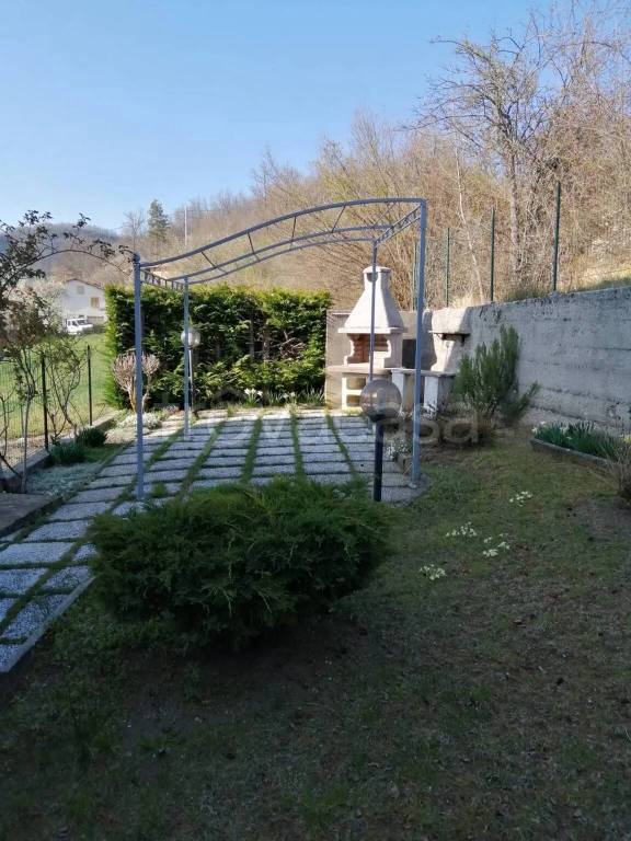 casa indipendente in vendita a Corte Brugnatella