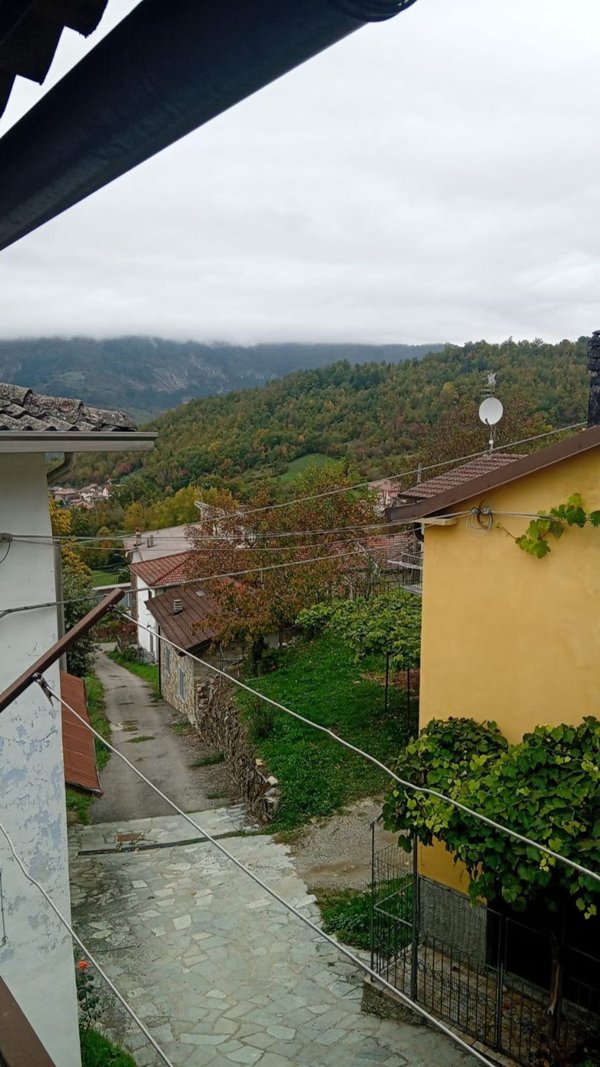 casa indipendente in vendita a Corte Brugnatella