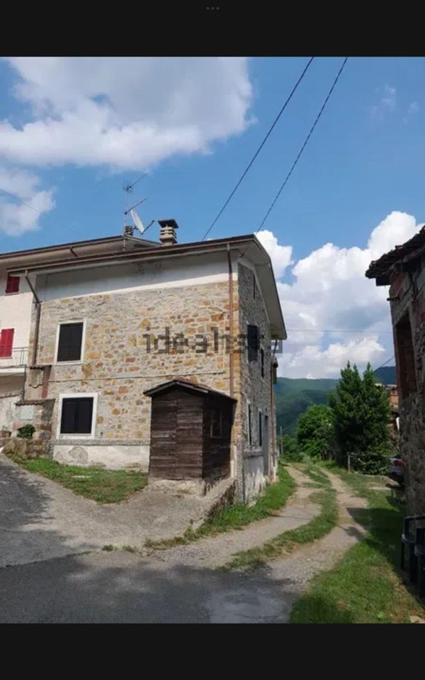 appartamento in vendita a Corte Brugnatella in zona Marsaglia