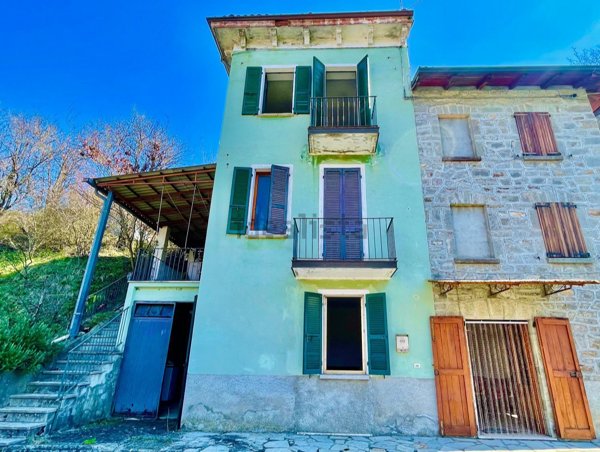 casale in vendita a Corte Brugnatella in zona Marsaglia