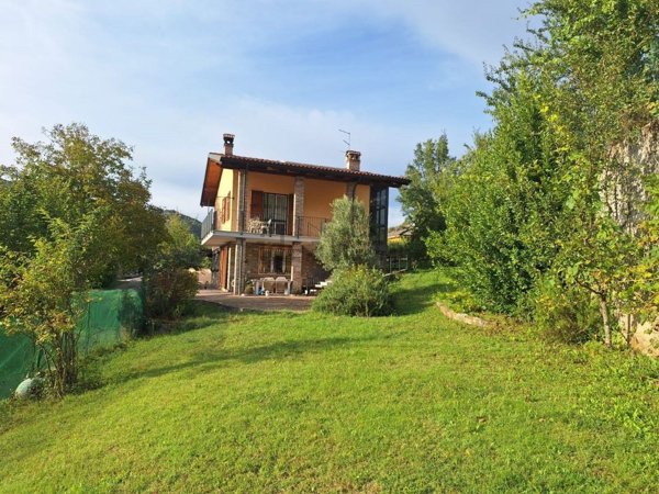 casa indipendente in vendita a Corte Brugnatella in zona Marsaglia