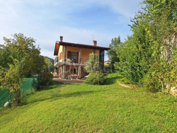 casa indipendente in vendita a Corte Brugnatella in zona Marsaglia