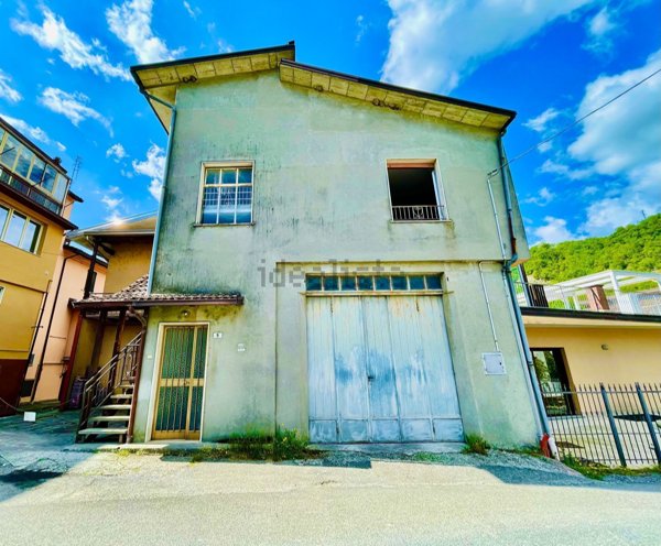 appartamento in vendita a Corte Brugnatella in zona Marsaglia