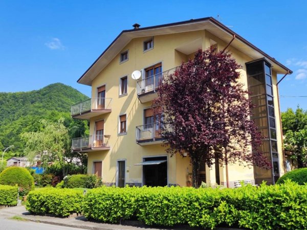 intera palazzina in vendita a Corte Brugnatella in zona Marsaglia