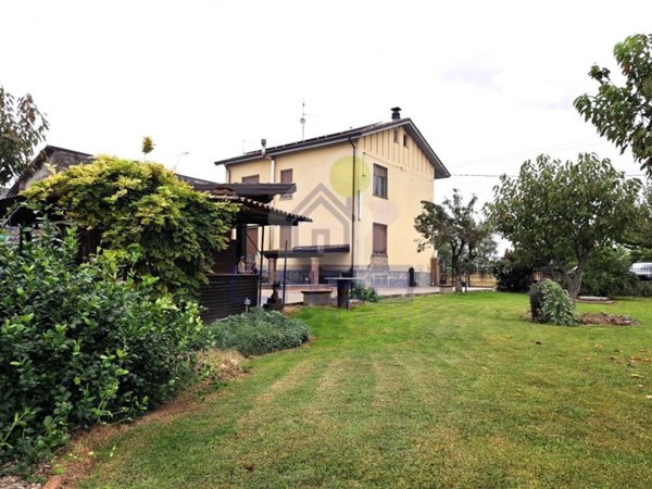 casa indipendente in vendita a Cortemaggiore in zona Chiavenna Landi