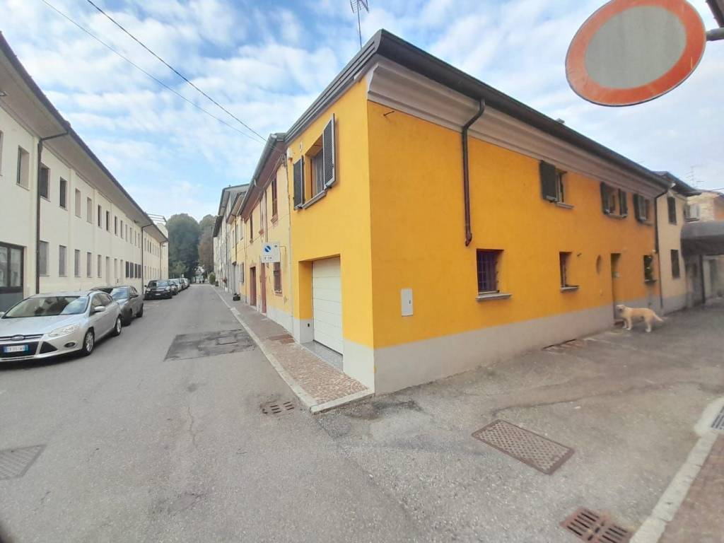 casa semindipendente in vendita a Cortemaggiore