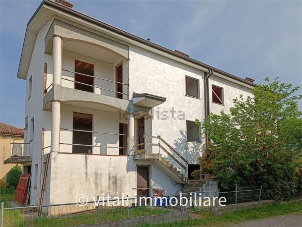 casa indipendente in vendita a Cortemaggiore in zona Chiavenna Landi