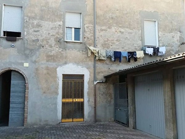 intera palazzina in vendita a Cortemaggiore