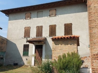 casa indipendente in vendita a Cortemaggiore in zona Chiavenna Landi