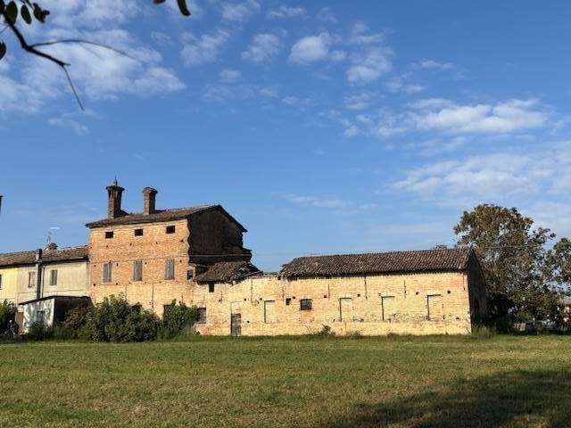 terreno agricolo in vendita a Cortemaggiore in zona Chiavenna Landi