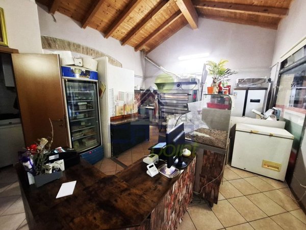 negozio in vendita a Cortemaggiore