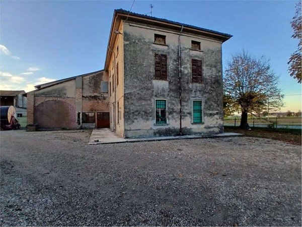 pentavano in vendita a Cortemaggiore