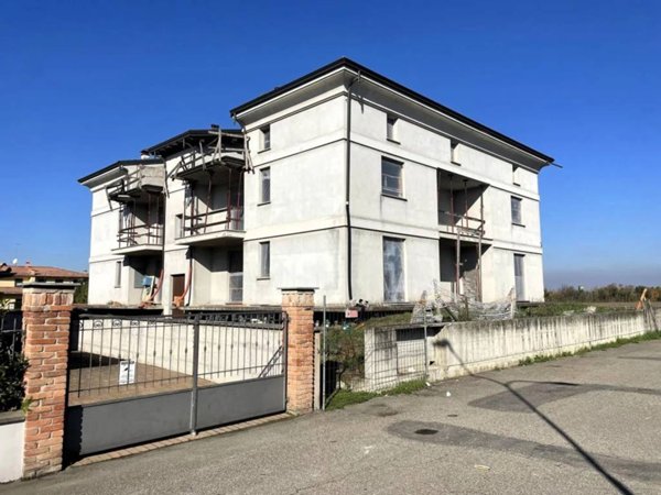 intera palazzina in vendita a Cortemaggiore