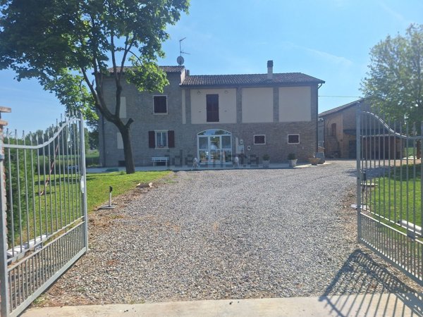 casa indipendente in vendita a Cortemaggiore