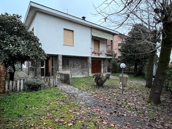 casa indipendente in vendita a Cortemaggiore