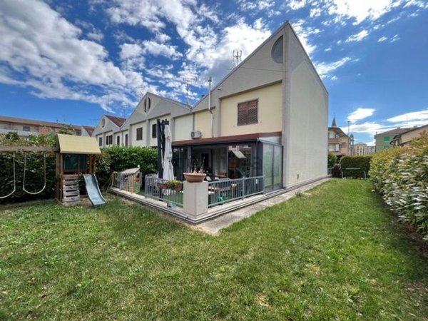 casa indipendente in vendita a Cortemaggiore