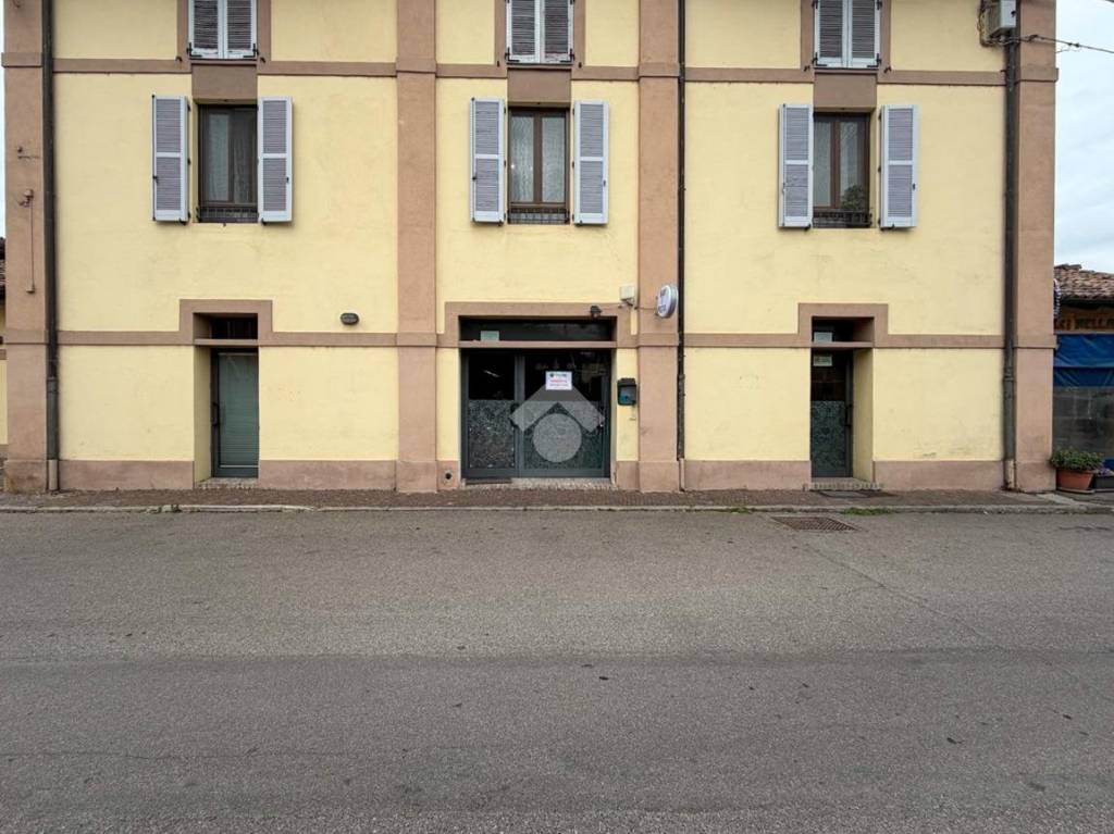 negozio in vendita a Cortemaggiore in zona San Martino in Olza