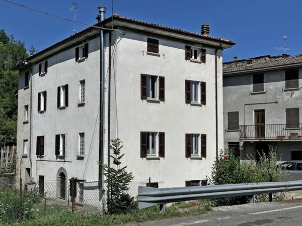 appartamento in vendita a Farini in zona Groppallo