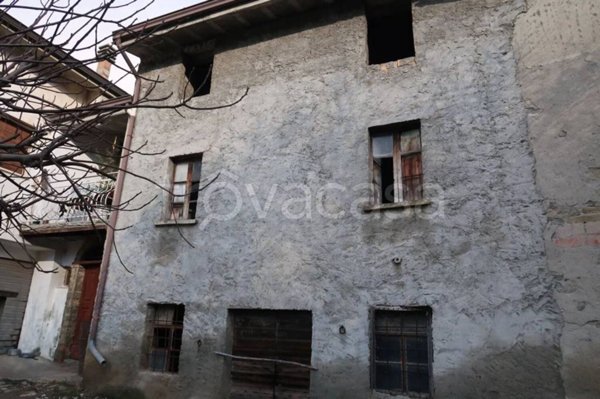 casa indipendente in vendita a Farini