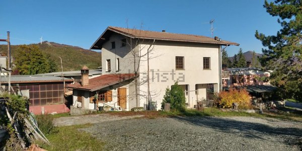 casa indipendente in vendita a Farini