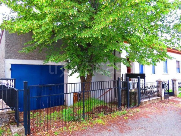 casa indipendente in vendita a Farini in zona Groppallo