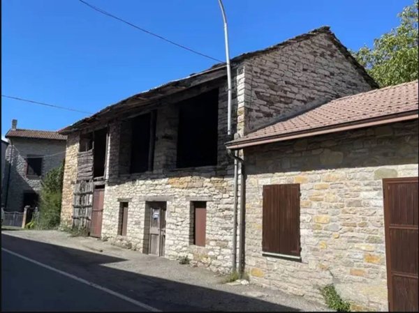 casale in vendita a Farini in zona Pradovera