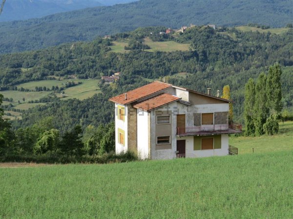 appartamento in vendita a Farini in zona Cogno San Bassano