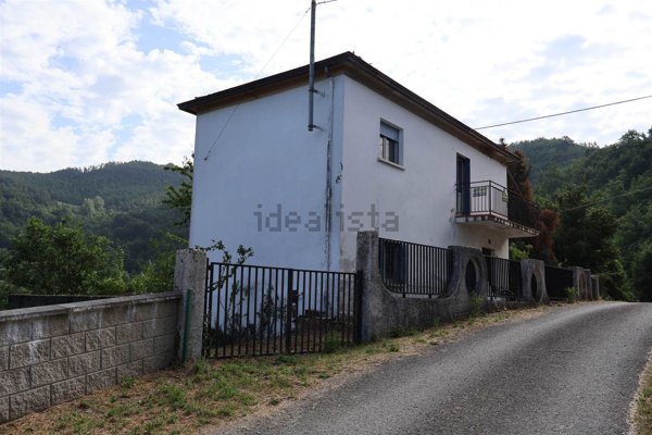 casa indipendente in vendita a Farini